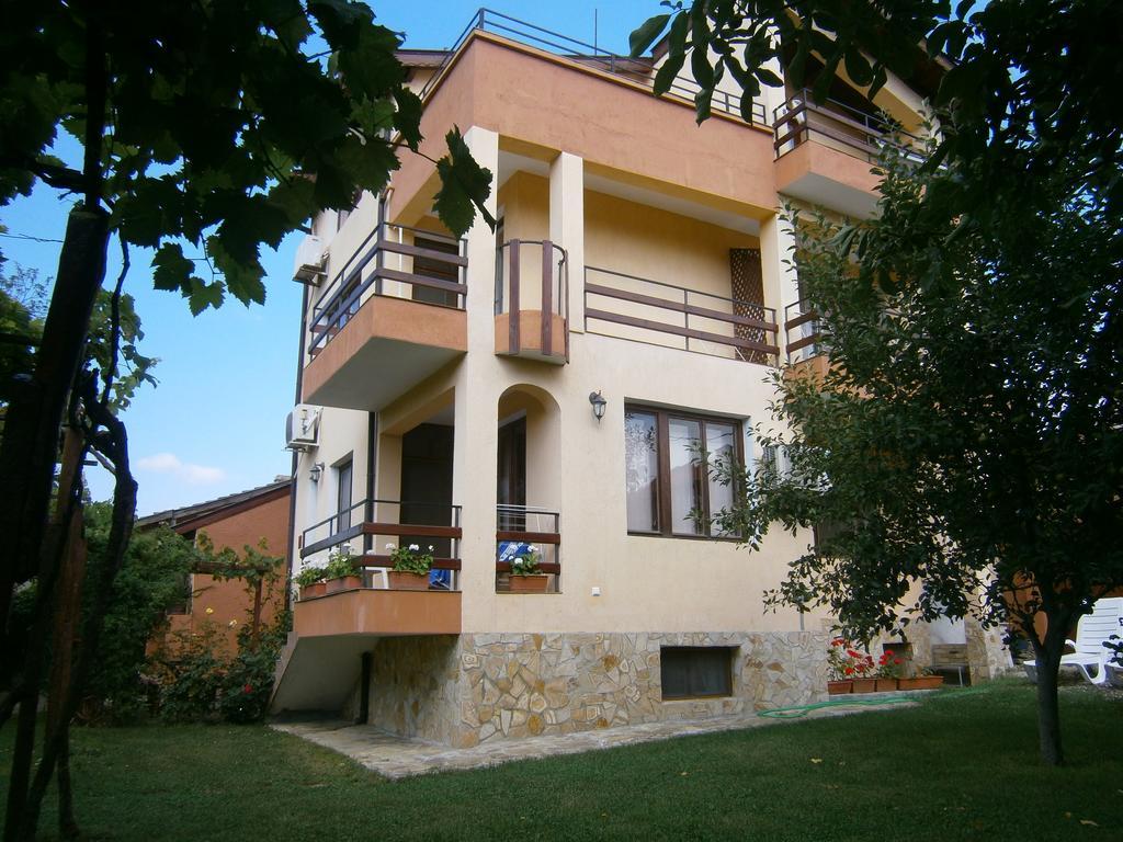 Guest House Hristovi أهيلوي المظهر الخارجي الصورة